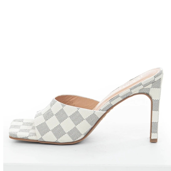 Coconut Faux Leather Checkered Open Toe Mules - Picture 4 of 6